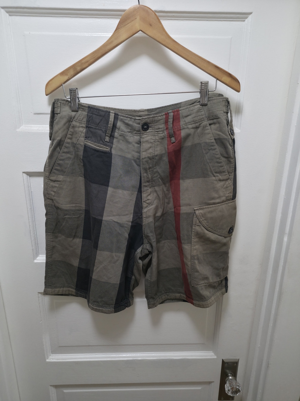 Burberry Men's Plaid Cargo Shorts in Olive with Red Stripe